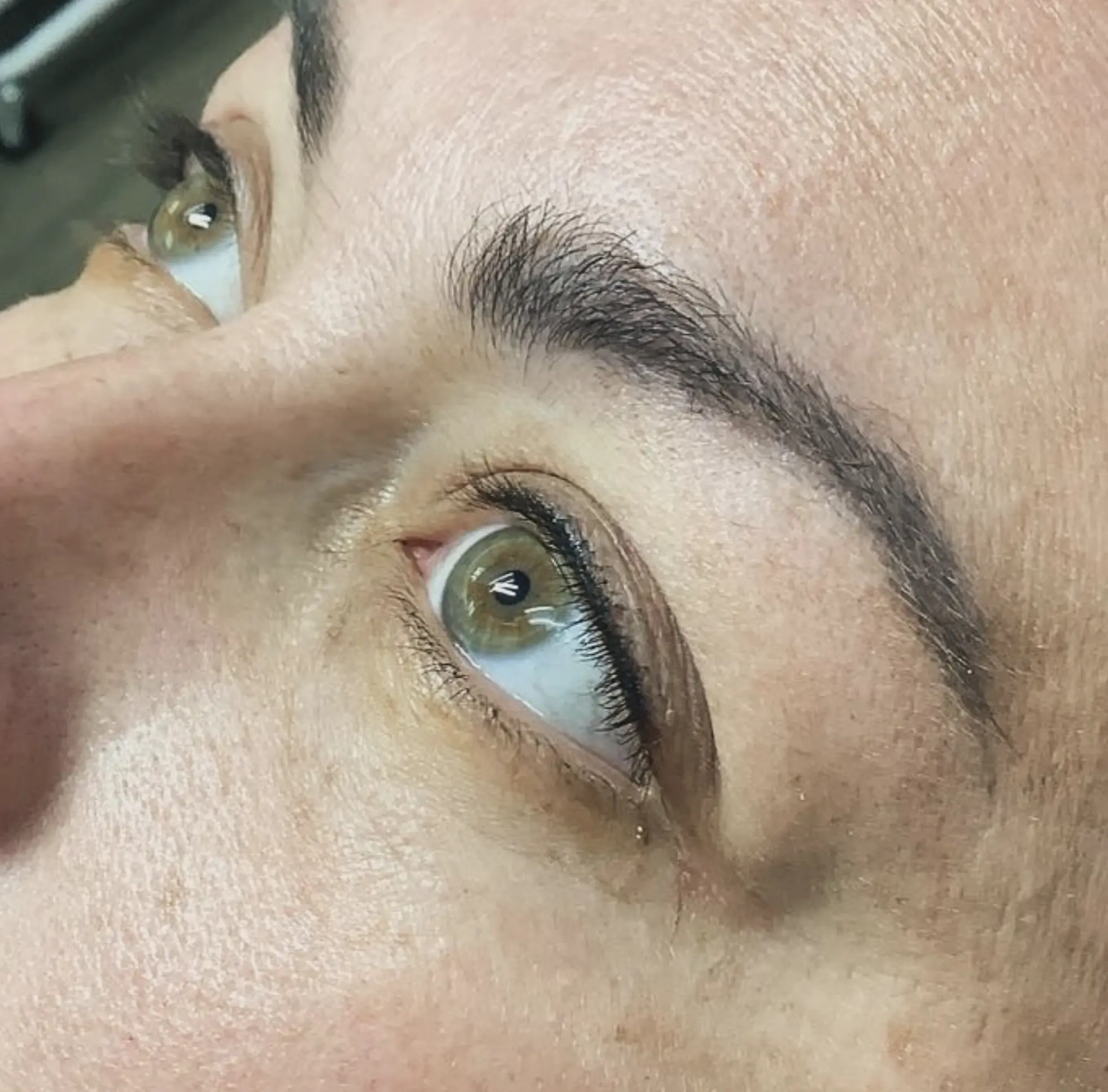Cosmetic tattoo artist