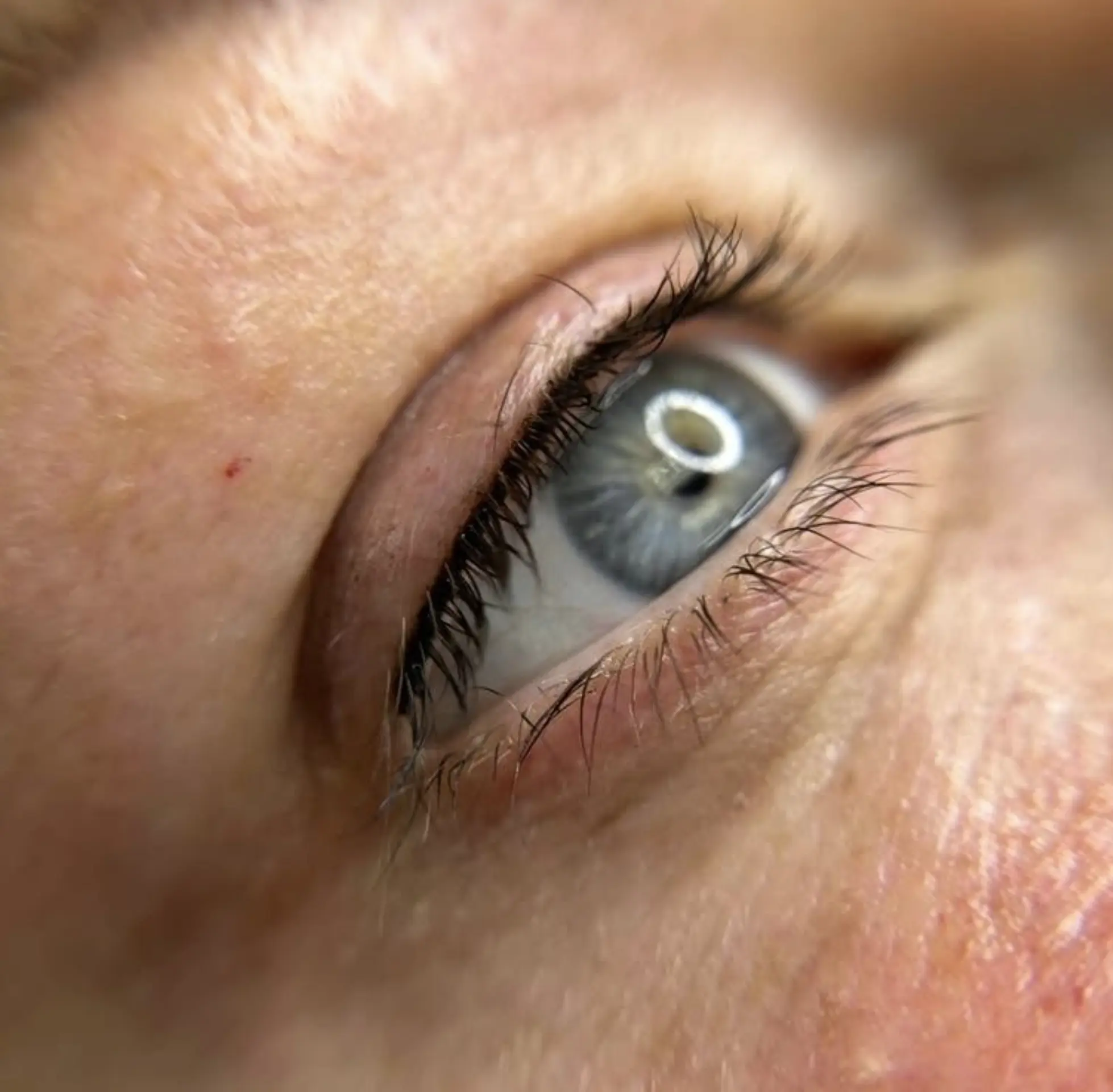permanent eyeliner treatment